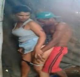 Traficante aviãozinho trepa com morena dentro do moco